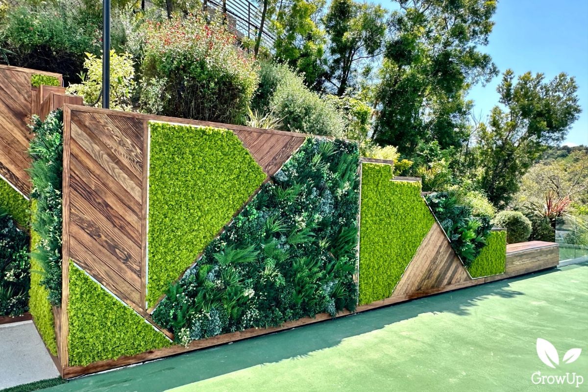 Exploring the Benefits of a Greenwall: Enhancing Your Space Naturally