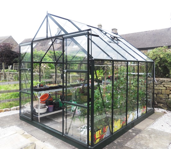 Exploring the Benefits of Halls Magnum Greenhouse: A Natural Solution for Optimal Plant Growth